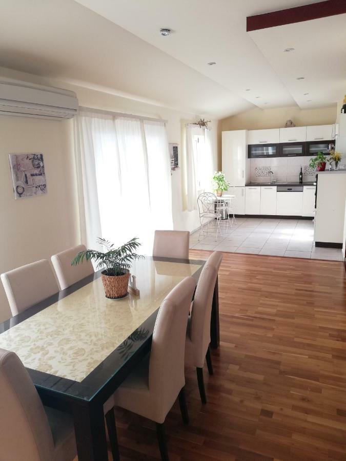 Apartment Bluebay Dugi Rat Dış mekan fotoğraf